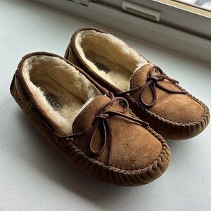UGG Size 7 Moccasins